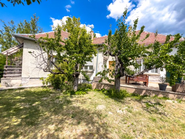 Eladó családi ház, Biatorbágyon, Szabadság úton 117 M Ft