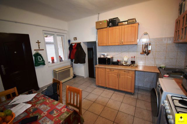 Eladó családi ház, Zsirán 38.5 M Ft, 3 szobás