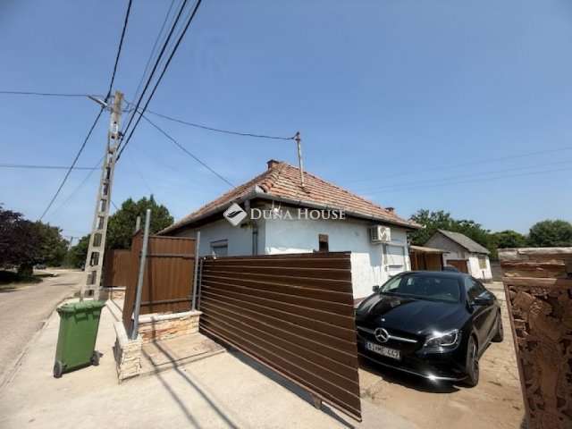 Eladó mezogazdasagi ingatlan, Örkényen, Árpád utcában 38 M Ft