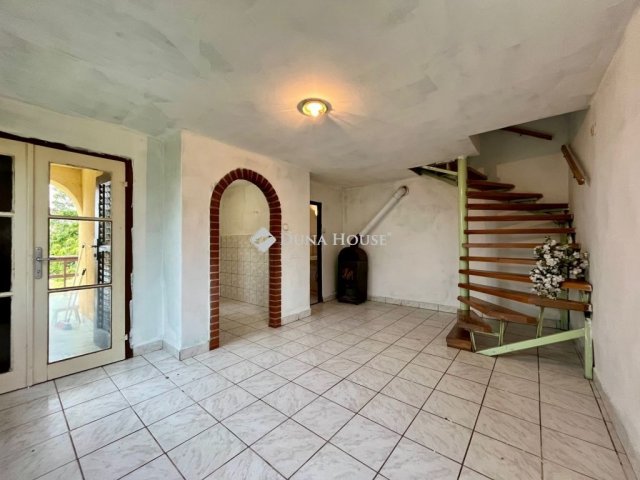 Eladó nyaraló, Felsőörsön 57.9 M Ft, 3 szobás