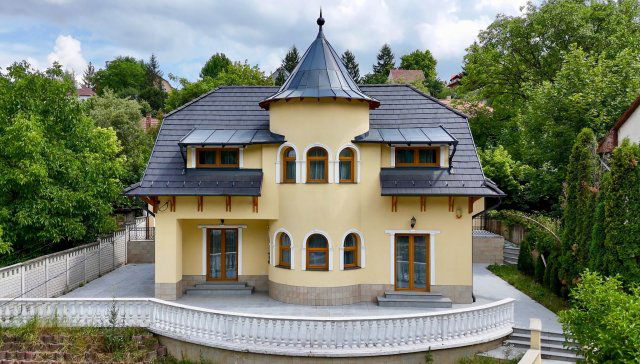 Eladó családi ház, Miskolcon 199 M Ft, 5 szobás