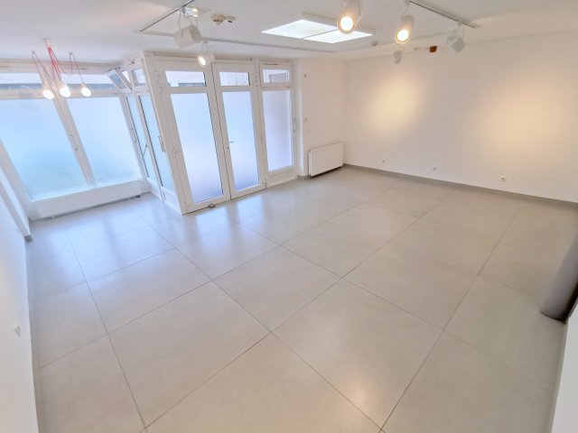 Kiadó üzlethelyiség, Budapesten, IX. kerületben, Dandár utcában