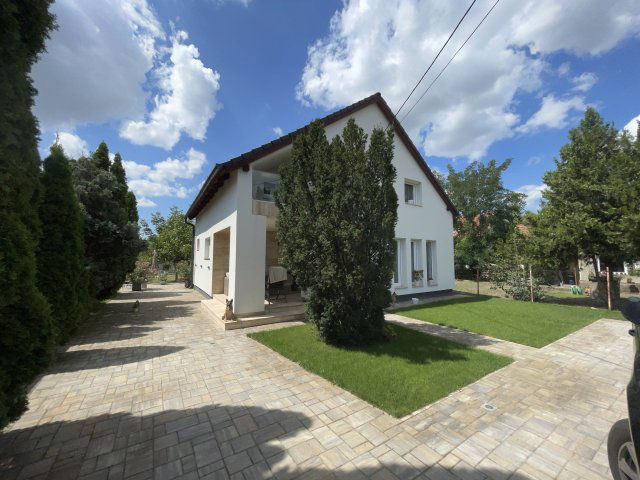 Eladó családi ház, Dunavarsányban 185 M Ft, 6+1 szobás