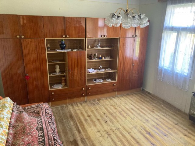 Eladó családi ház, Zamárdiban 84.9 M Ft, 6 szobás
