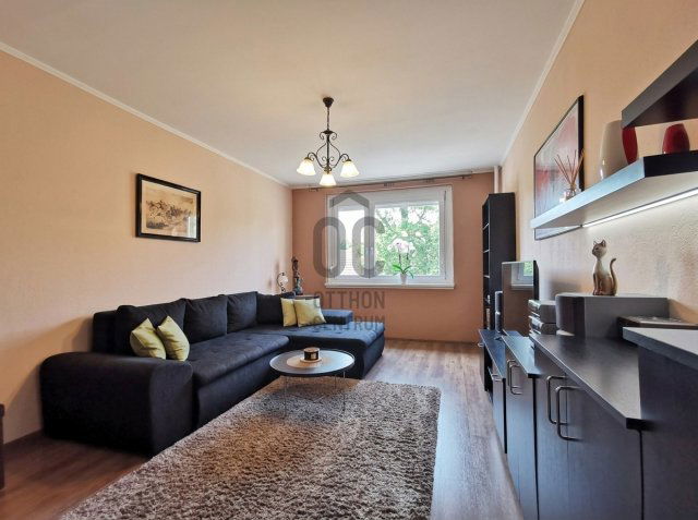 Eladó panellakás, Székesfehérvárott 58.9 M Ft, 3 szobás