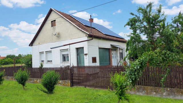 Eladó családi ház, Kabán 33.5 M Ft, 3 szobás