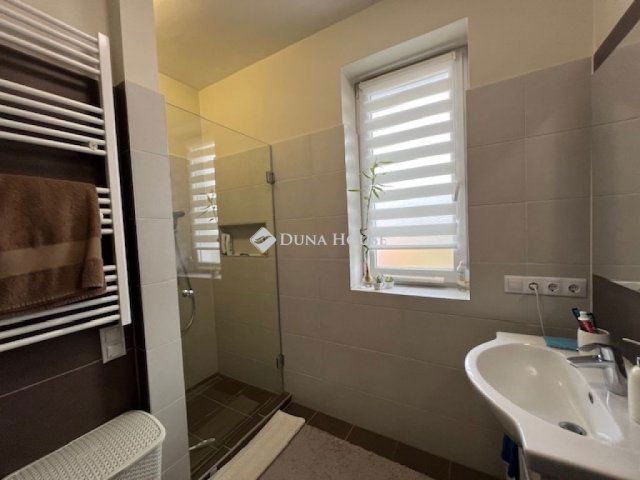 Eladó családi ház, Nyíregyházán 199.9 M Ft, 6 szobás