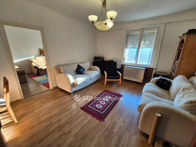 Eladó téglalakás, Szentesen 29.9 M Ft, 2 szobás