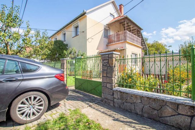 Eladó családi ház, Gyálon 94 M Ft, 7 szobás