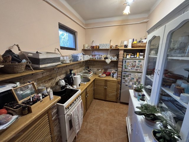 Kiadó családi ház, albérlet, Tatabányán 70 E Ft / hó