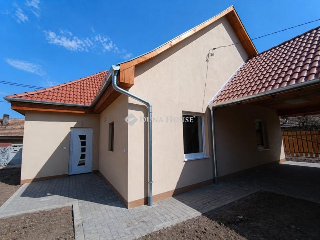 Eladó családi ház, Pécelen 89.9 M Ft, 3 szobás