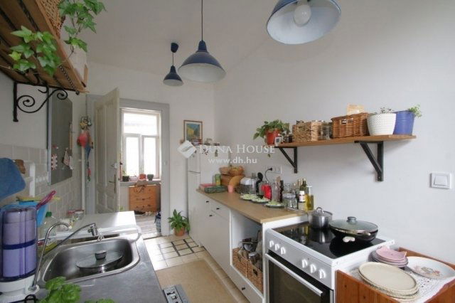 Eladó téglalakás, Szombathelyen 49.9 M Ft, 3 szobás