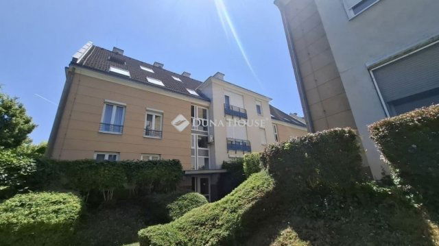 Eladó téglalakás, Budapesten, III. kerületben 212.9 M Ft