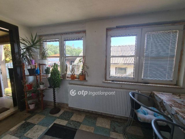 Eladó ipari ingatlan, Szigethalmon 35.5 M Ft / költözzbe.hu