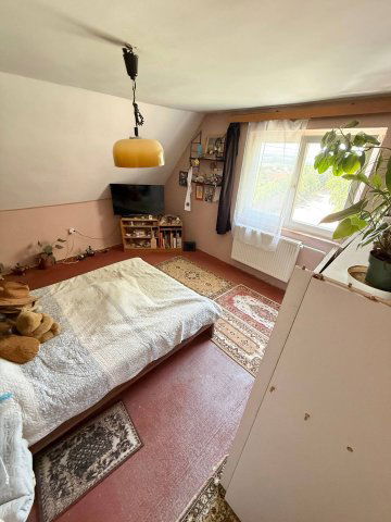 Eladó családi ház, Pécsett 66.9 M Ft, 4 szobás