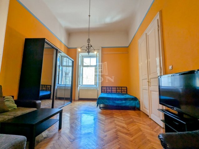 Eladó téglalakás, Budapesten, VIII. kerületben 109.9 M Ft