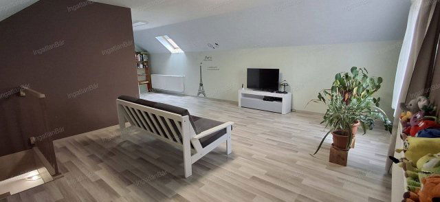 Eladó családi ház, Nyíregyházán 95 M Ft, 7 szobás