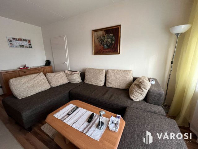 Eladó panellakás, Debrecenben 62.99 M Ft, 3 szobás