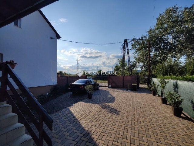 Eladó ikerház, Szentendrén 149.9 M Ft, 4 szobás