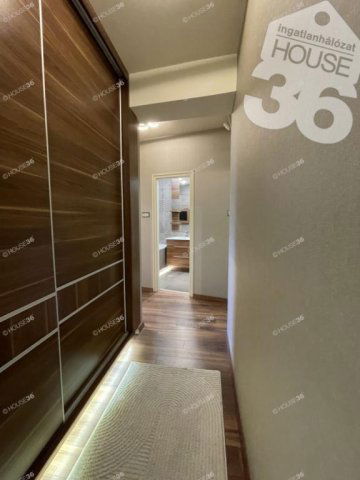 Eladó nyaraló, Kecskeméten 99 M Ft, 4 szobás