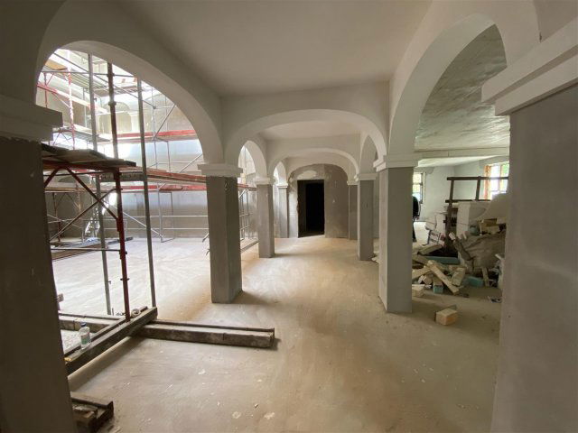 Eladó hotel, Gödöllőn 300 M Ft, 12 szobás