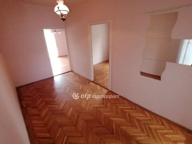 Eladó téglalakás, Debrecenben 69.9 M Ft, 2 szobás