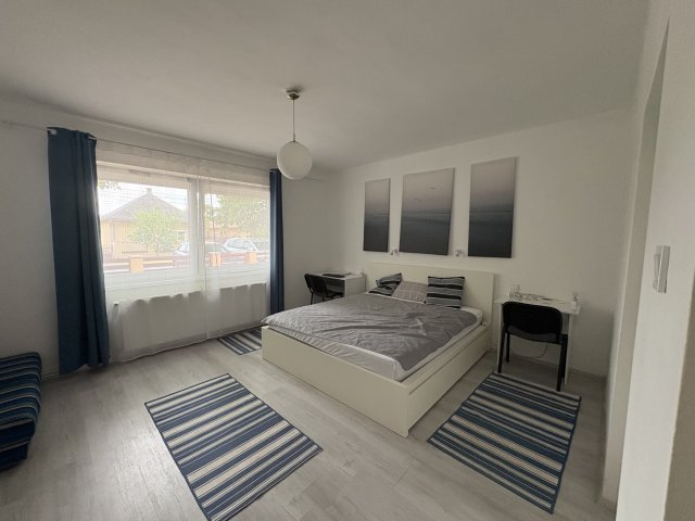 Kiadó téglalakás, albérlet, Siófokon 220 E Ft / hó, 4 szobás