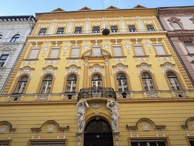 Eladó téglalakás, Budapesten, VI. kerületben 65 M Ft, 2 szobás