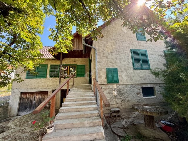 Eladó családi ház, Balatonfőkajáron 65.7 M Ft, 4 szobás