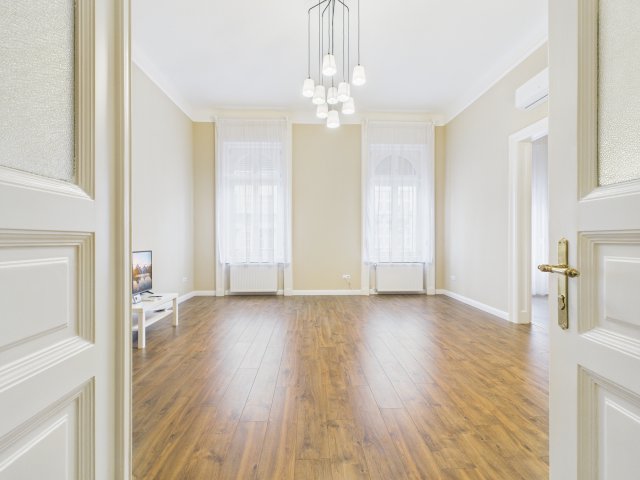 Eladó téglalakás, VII. kerületben, Rottenbiller utcában