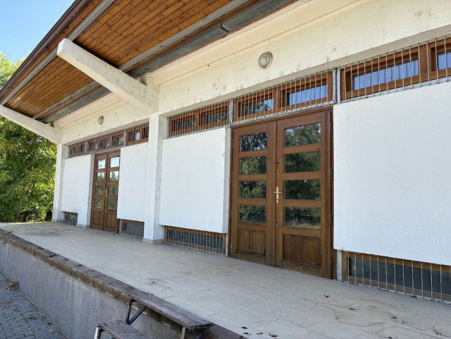 Eladó ipari ingatlan, Makón, Ardics utcában 95 M Ft
