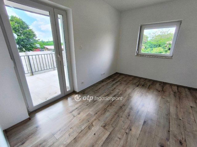 Eladó családi ház, Érden 129.9 M Ft, 5 szobás