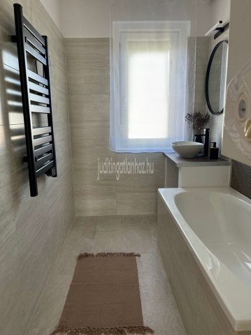 Eladó téglalakás, Nyíregyházán 51.5 M Ft, 3 szobás