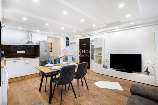 Eladó családi ház, Budapesten, XII. kerületben 395 M Ft