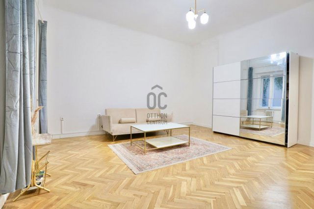 Eladó téglalakás, Budapesten, V. kerületben 104.9 M Ft, 2 szobás