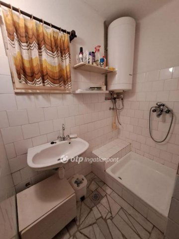 Eladó nyaraló, Keszthelyen 49.9 M Ft, 2+2 szobás