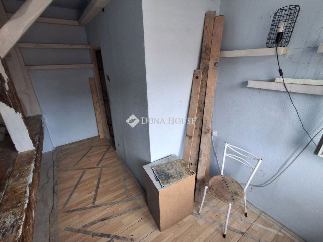 Eladó téglalakás, Budapesten, X. kerületben 32.9 M Ft, 3 szobás