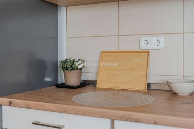 Eladó téglalakás, Budapesten, VIII. kerületben 146.276 M Ft