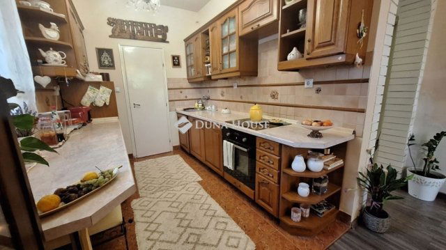 Eladó családi ház, Rácalmáson 79.9 M Ft, 4 szobás