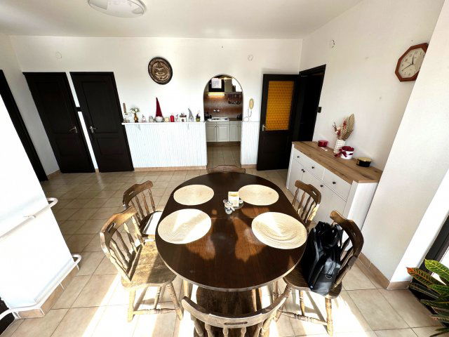 Eladó családi ház, Pogányon 107.9 M Ft, 4 szobás