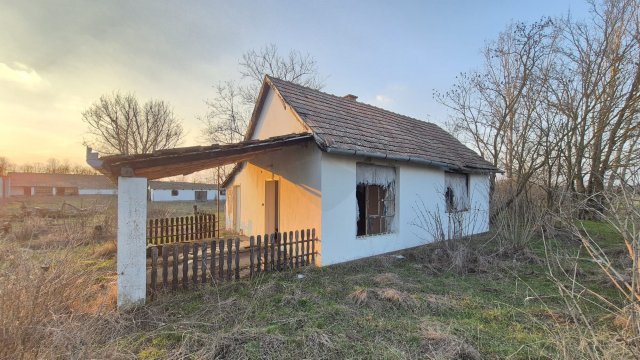 Eladó családi ház, Sükösdön 18.2 M Ft, 3 szobás