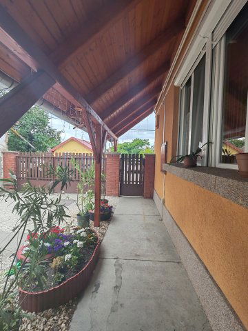Eladó családi ház, Szolnokon 59 M Ft, 5 szobás