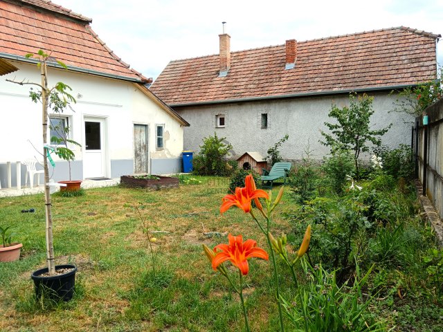 Eladó családi ház, Ráckevén 68 M Ft, 3 szobás