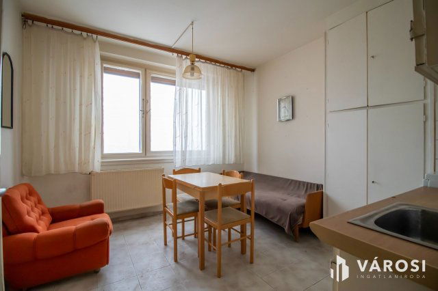 Eladó panellakás, Székesfehérvárott 36.9 M Ft, 2 szobás