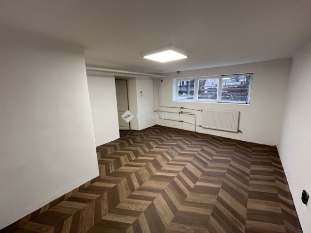 Eladó családi ház, Érden 109 M Ft, 8 szobás