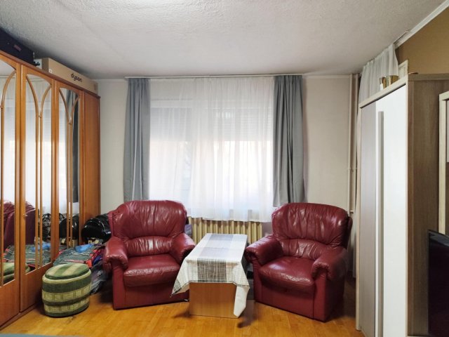 Eladó téglalakás, Keszthelyen 53 M Ft, 1+2 szobás