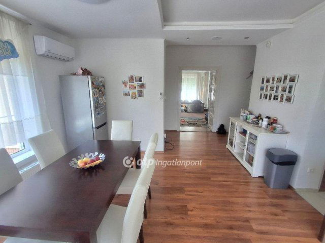 Eladó családi ház, Budapesten, XVI. kerületben 187 M Ft