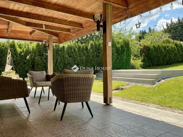 Eladó családi ház, Budapesten, III. kerületben 379 M Ft