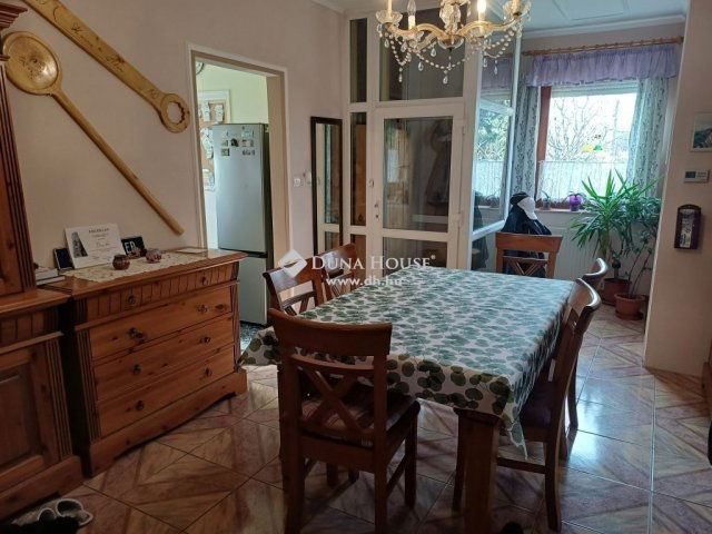 Eladó családi ház, Ráckevén 159.9 M Ft, 3 szobás