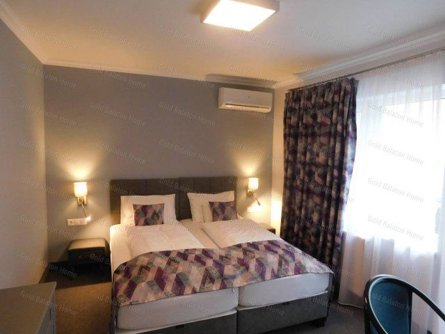 Eladó hotel, Hévízen 558.6 M Ft, 11+2 szobás